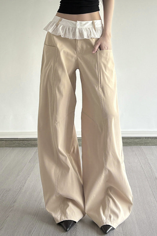 Pantalon cargo ample à empiècements en dentelle
