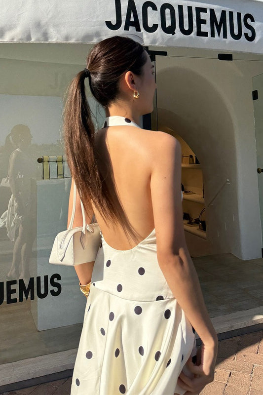 Robe courte trapèze dos nu à col en C et licou