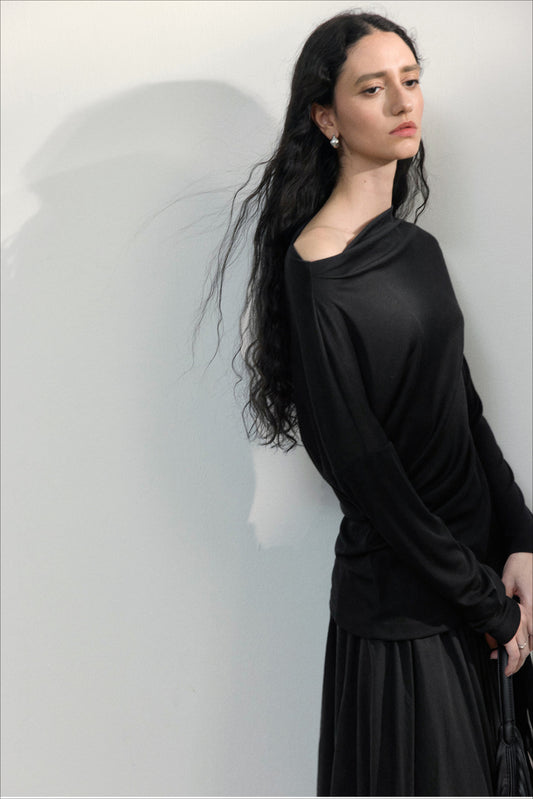 Pull en maille ajusté asymétrique à une épaule