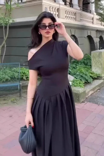 Robe longue plissée bicolore légère et élégante