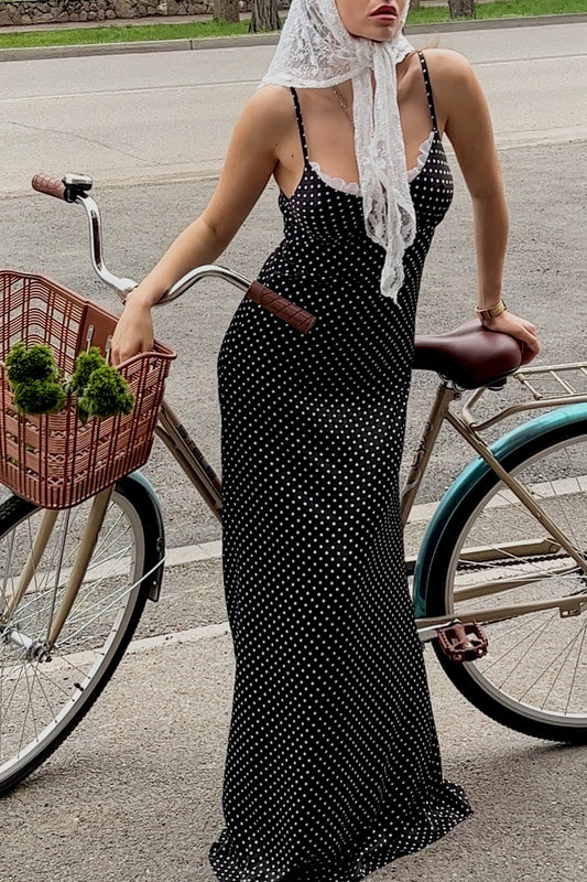 Robe longue caraco à pois et bordure en dentelle