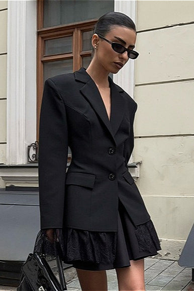 Veste blazer à empiècements en dentelle noire