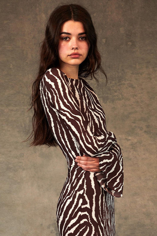 Robe longue moulante à imprimé floral et col rond