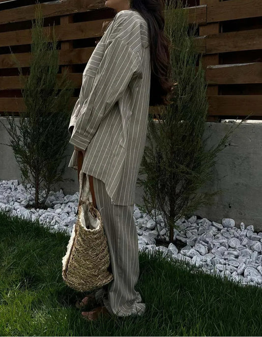 Ensemble deux pièces de bureau avec pantalon droit et poches à imprimé kaki