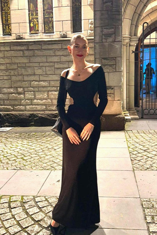 Robe de soirée fendue à manches longues et dos nu avec chaîne
