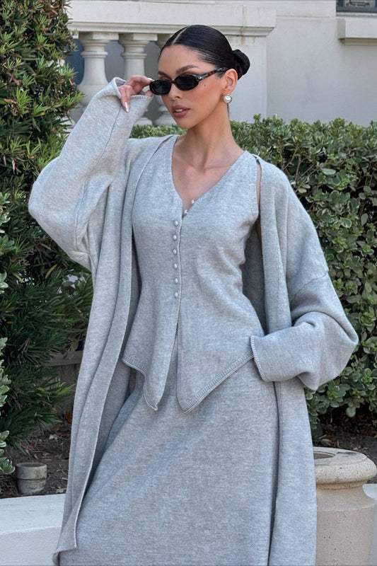 Ensemble trois pièces veste gilet et jupe longue en tricot gris vintage