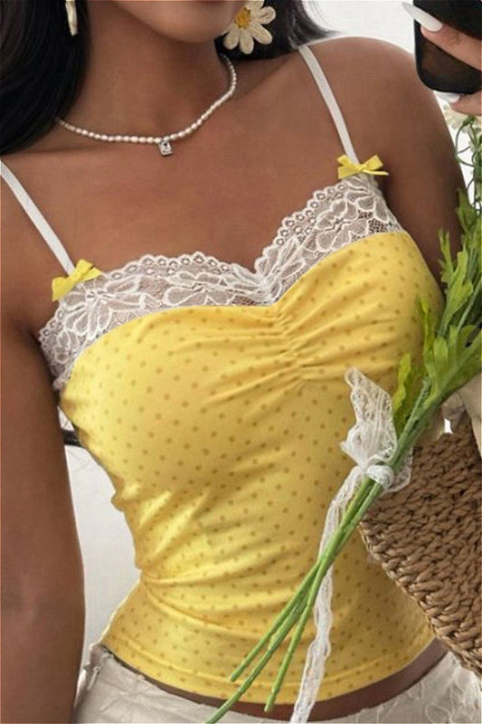 Haut court à bretelles fleuries avec nœud