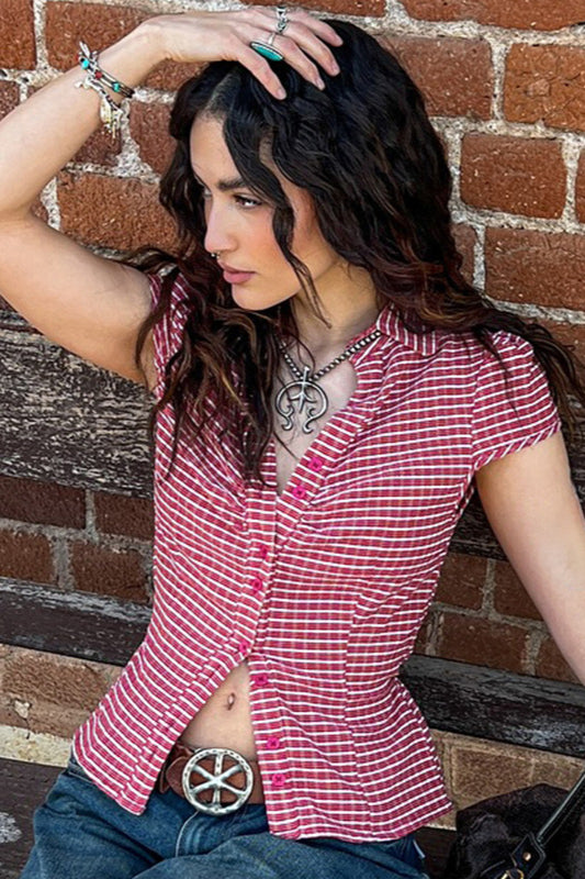 Chemisier court boutonné à col polo et carreaux rouges vintage