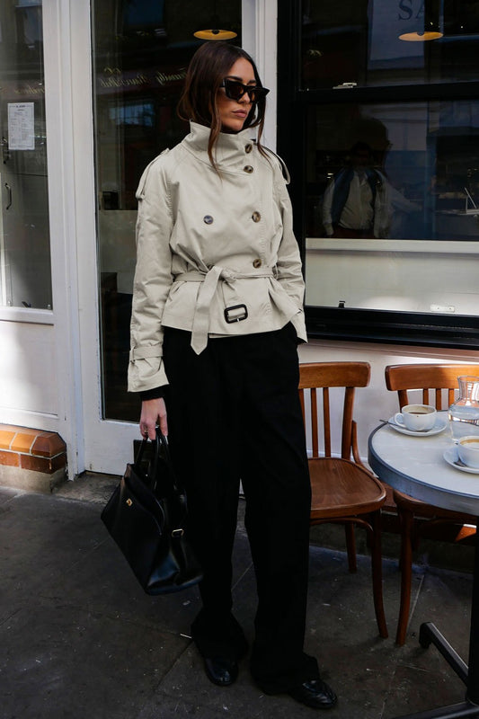 Veste courte ceinturée à col montant