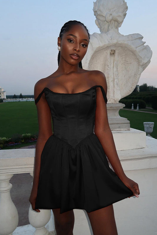 Robe de soirée moulante élégante à col carré