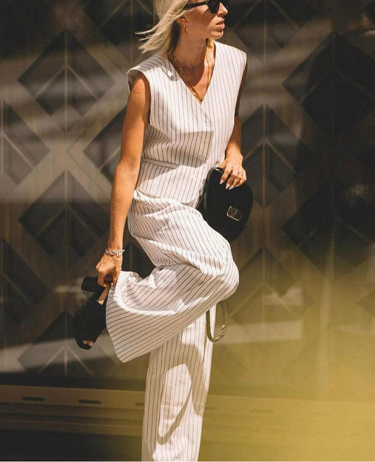 Ensemble deux pièces de bureau ample avec pantalon large à rayures