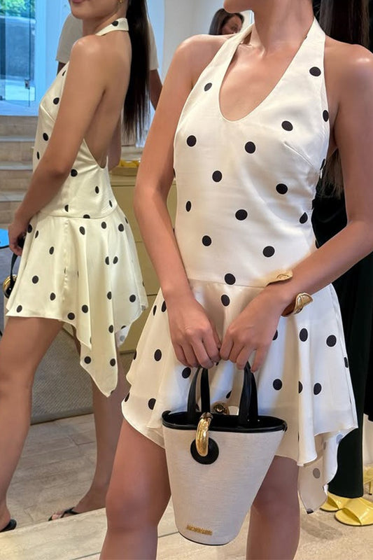 Robe courte trapèze dos nu à col en C et licou