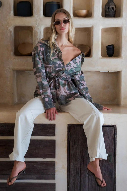 Chemisier à manches longues à imprimé camouflage