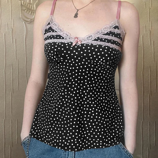 Haut court en dentelle avec nœud à pois