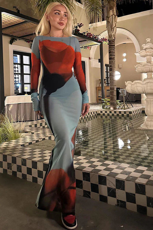 Robe longue fendue à col rond et maille florale transparente