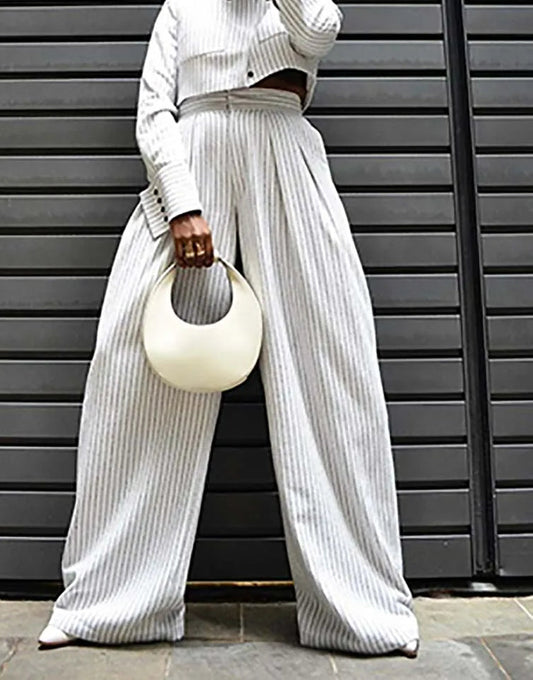 Ensemble deux pièces de bureau avec pantalon droit et poches à imprimé blanc