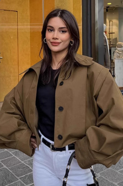 Manteau court à détails plissés chic