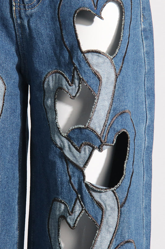 Jean large taille haute à découpes en forme de cœur