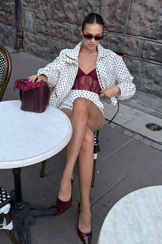 Ensemble deux pièces haut à pois avec cordon de serrage