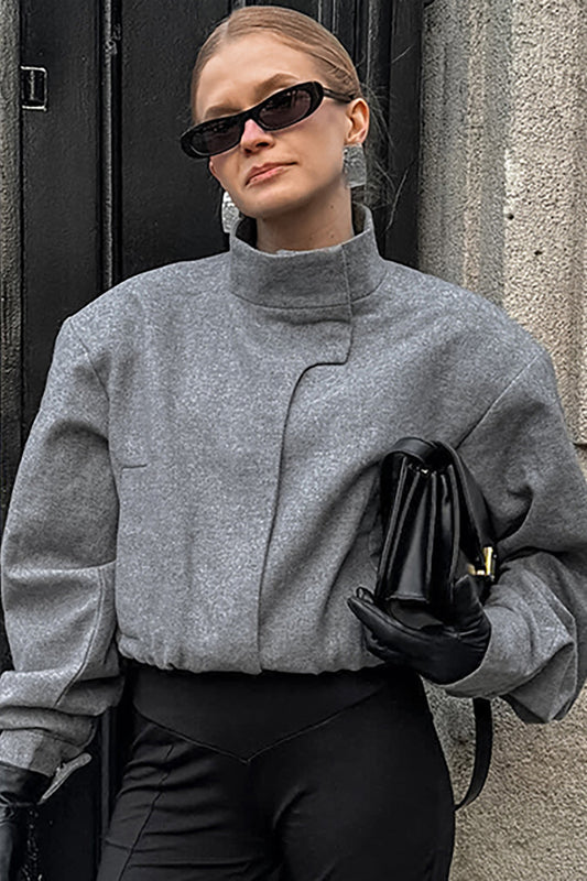 Manteau court en laine grise tendance