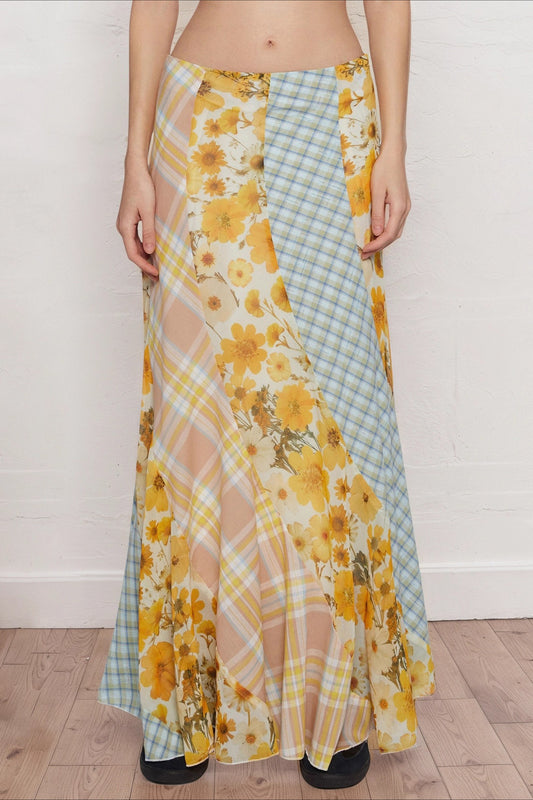 Jupe droite à empiècements floraux contrastés