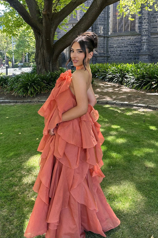 Robe de plage fleurie à volants superposés