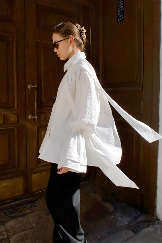 Chemisier ample en crêpe noué sur le devant