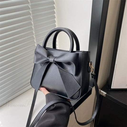 Bow PU Leather Solid Underarm Handbag Black handbag-250126
