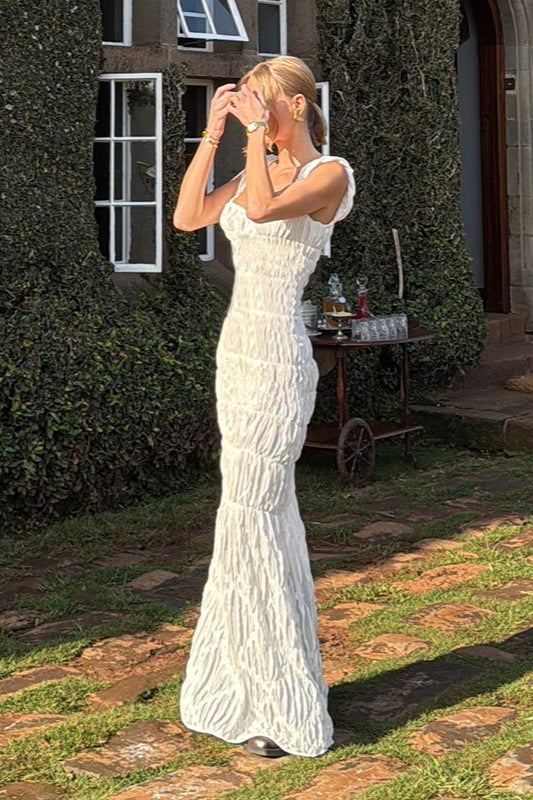 Robe longue moulante texturée et froncée