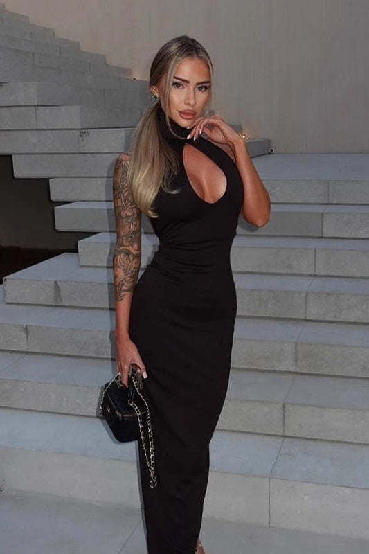 Robe longue extensible sans manches à découpes