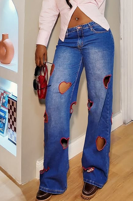 Jean droit taille haute à découpes en forme de cœur