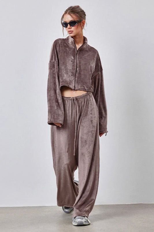 Ensemble deux pièces vintage avec haut court à cordon de serrage et pantalon large