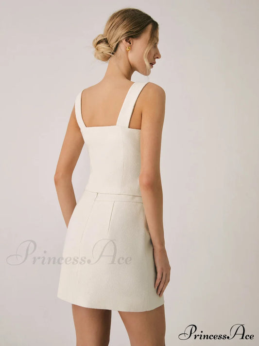 Elegant Pearl Graceful Buckle Tank Top Tops & Camis