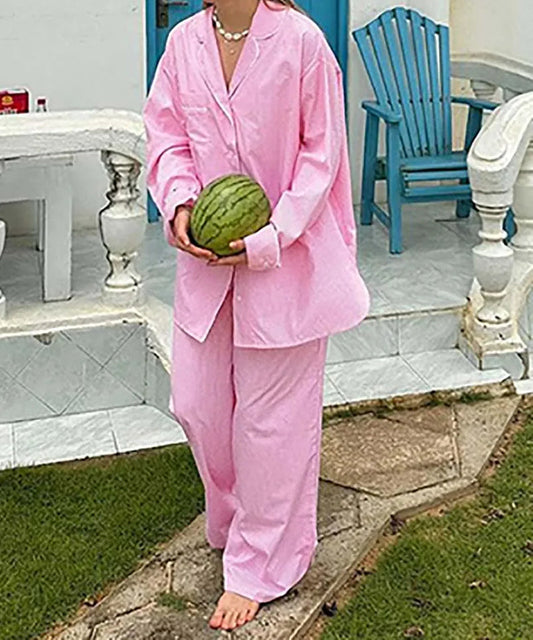 Ensemble deux pièces de bureau avec pantalon droit et poches à imprimé rose