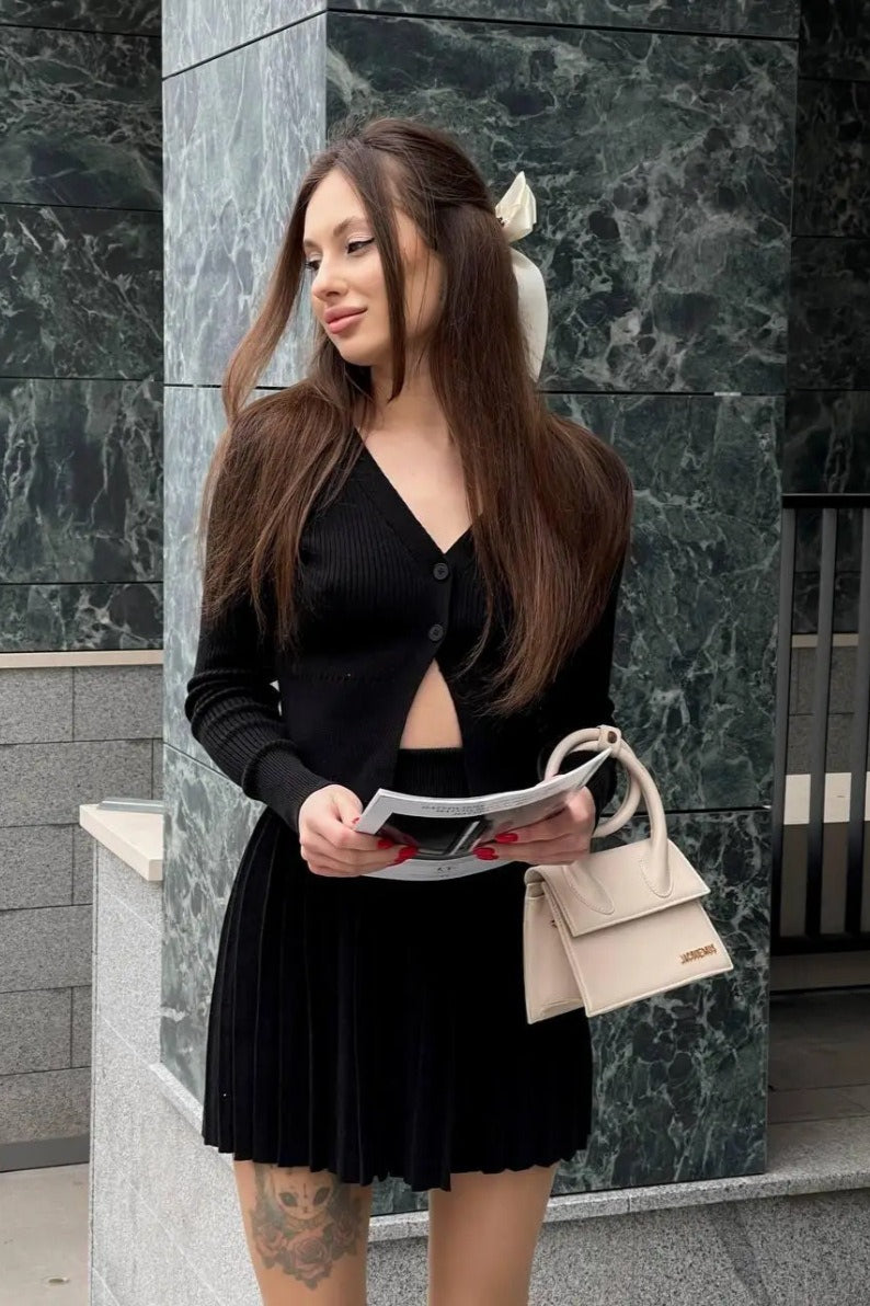 Bodycon Cropped Knit Pleated Two Piece Set Black / S
