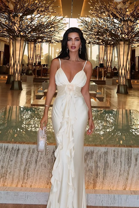 Robe bohème en satin à fleurs coupe ajustée