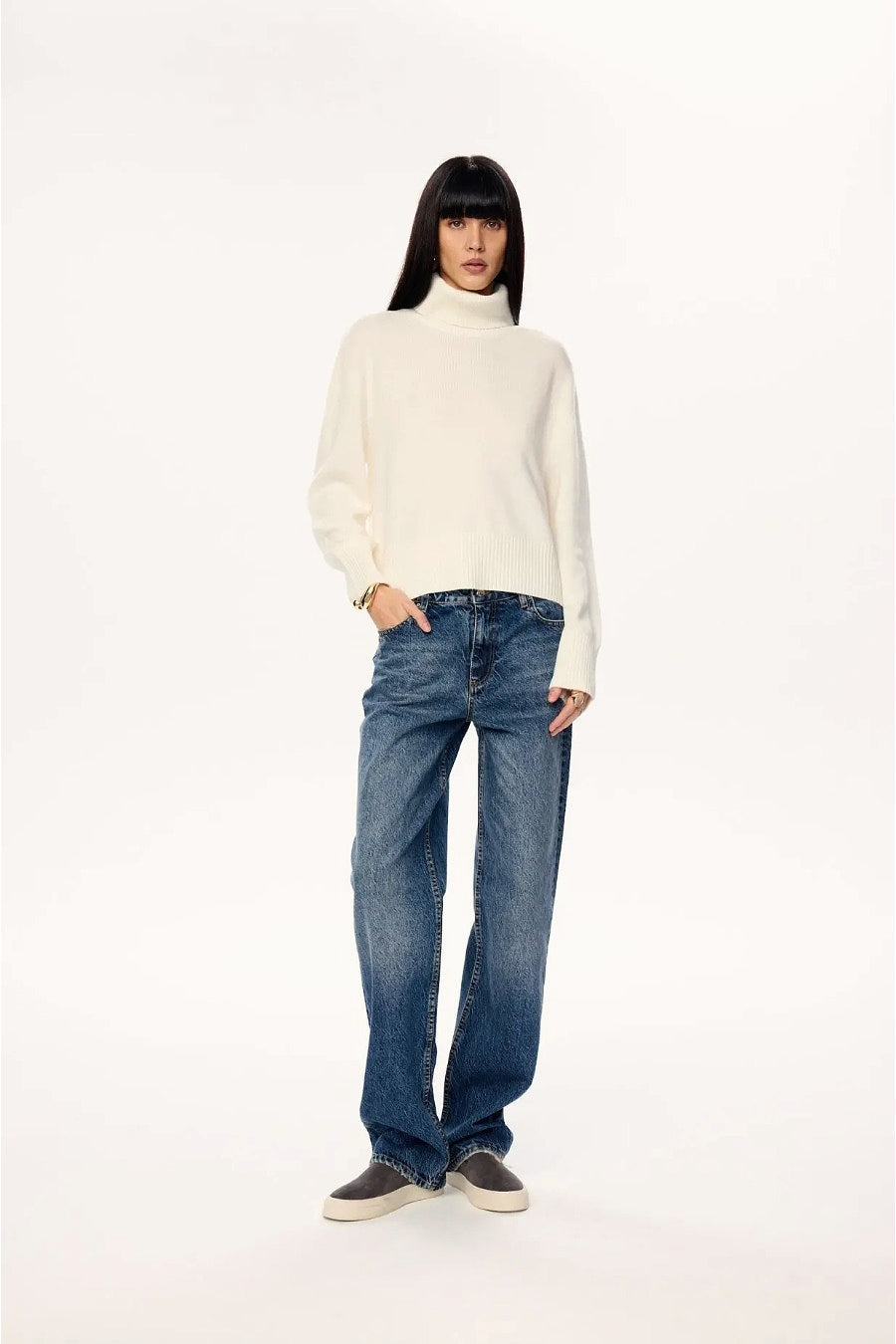 Soft Lazy-Style Turtleneck Short Pullover Sweater