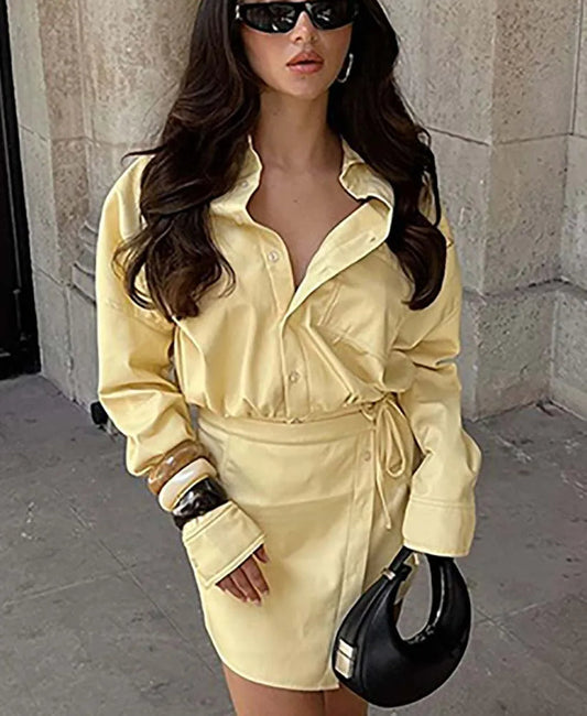 Ensemble deux pièces mini-bureau à lacets et poches en coton jaune