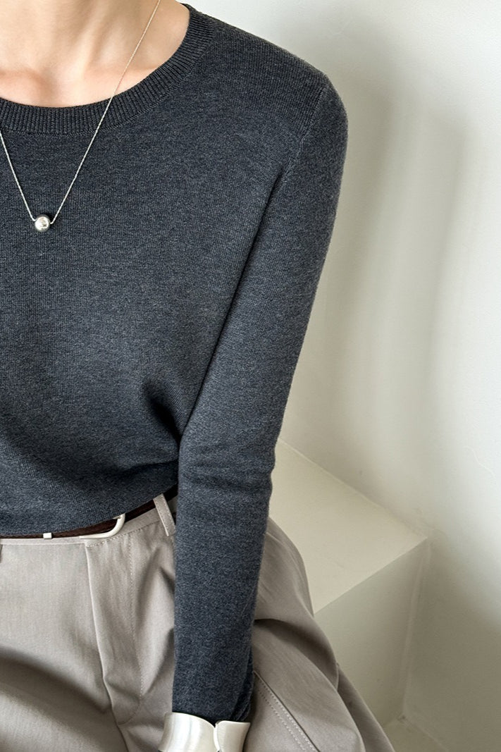 Slim-Fit Crew Neck Layering Knit Top
