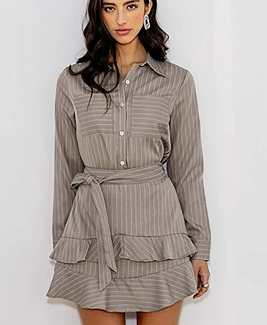 Ensemble deux pièces de bureau avec pantalon à lacets et revers imprimé vert