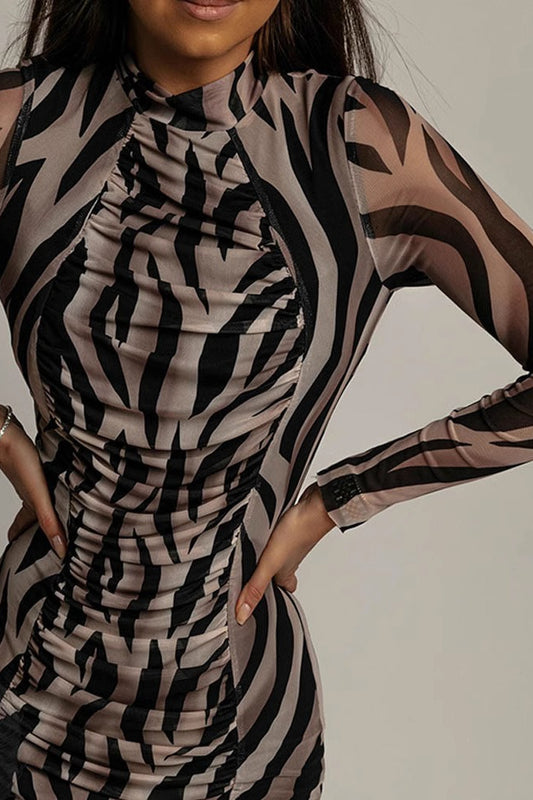 Robe longue moulante à manches longues en maille froncée à imprimé floral