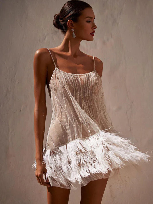 Robe de soirée dos nu à franges et paillettes en maille superposée 