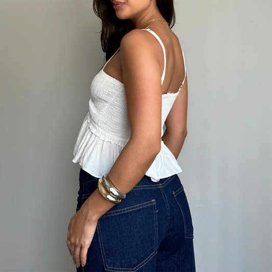 Haut court froncé à décolleté en cœur