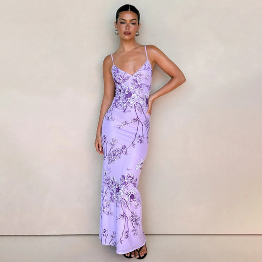 Robe longue moulante violette à fleurs et col en V