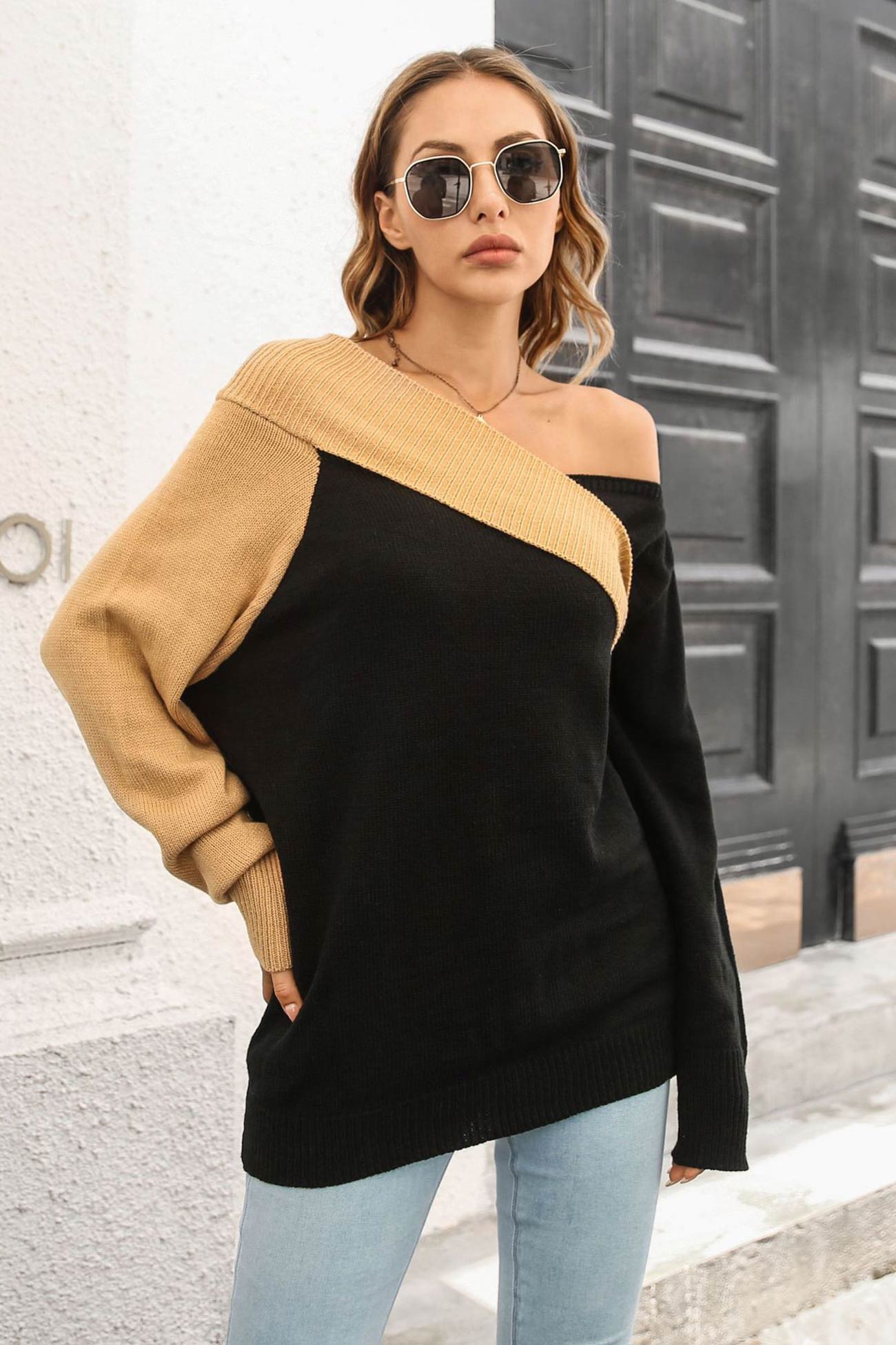 Off Shoulder Sweater With Contrast Colors Sweaters-L