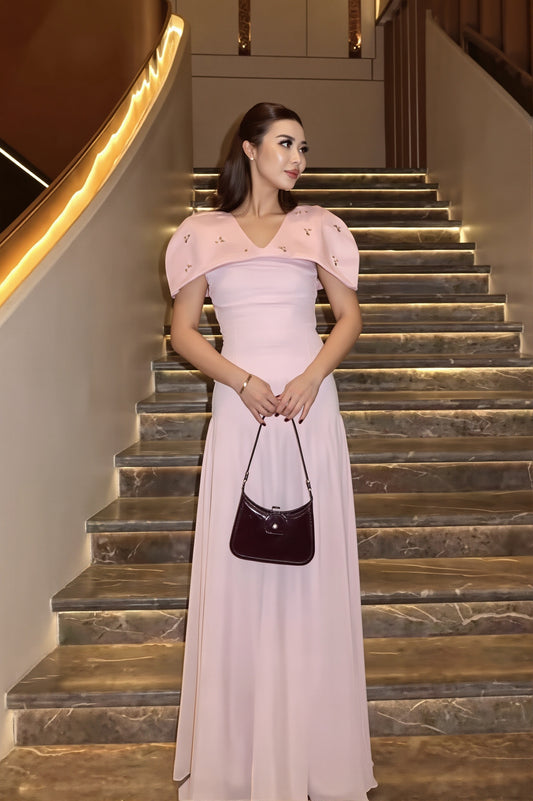 Elegant Beaded Shawl Detail Skirt Set