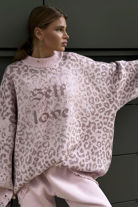 Pull en tricot à lettres contrastées