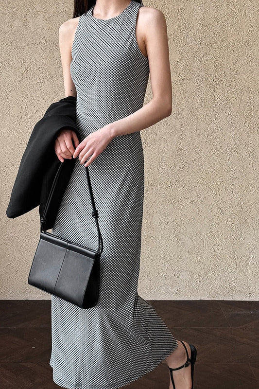 Robe longue moulante à carreaux sans manches