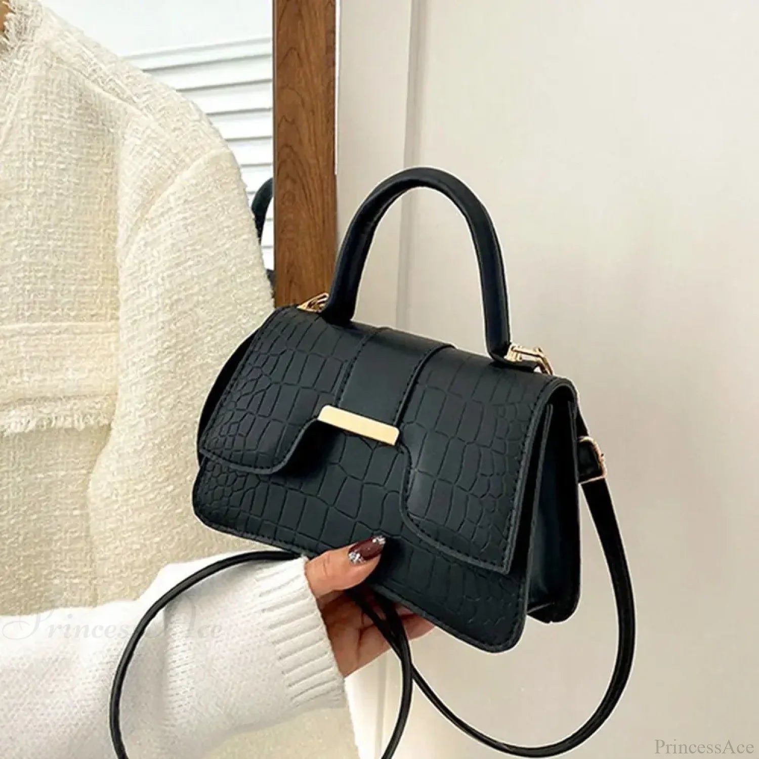 Alligator Pattern Small Square Vintage PU Leather Crossbody Handbag Black handbag-250126