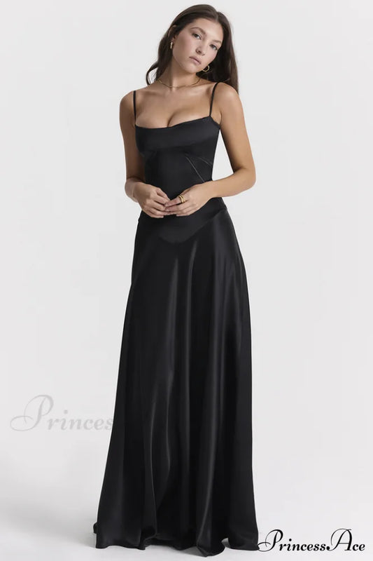 Robe longue en dentelle noire Anabella